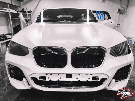 BMW Х4. Оклейка антигравийной пленкой_2