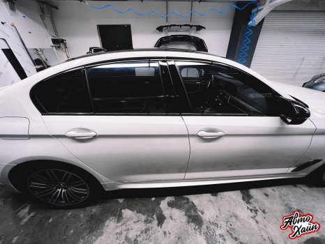 BMW 5 G30. Оклейка крыши и оптики_9