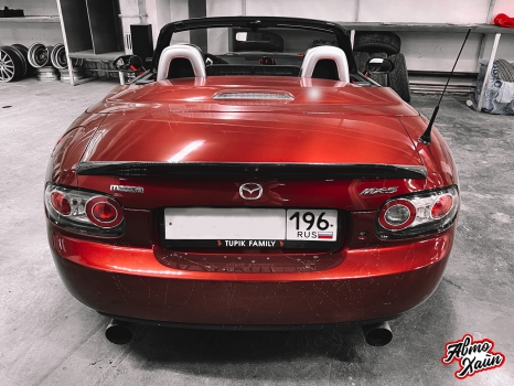 Mazda MX5. Замена ремней безопасности_7