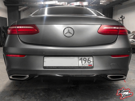 Mercedes-Benz E-класс. Оклейка бамперов_5