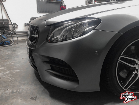 Mercedes-Benz E-класс. Оклейка бамперов_7