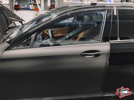 Mercedes-Benz E-class. Оклейка пленкой_6