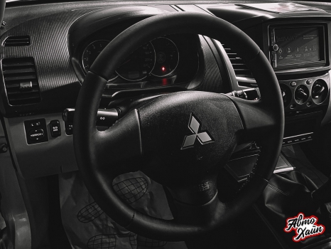 Mitsubishi Pajero. Перетяжка салона, антихром_2