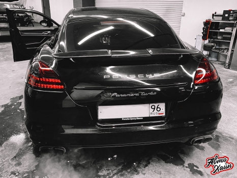 Porsche Panamera. Оклейка оптики, антихром. _3