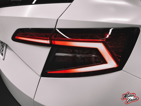 Škoda Karoq.  Оклейка пленкой_4