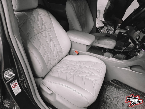 Toyota Highlander. Перетяжка салона, контурная подсветка, аквапринт _2